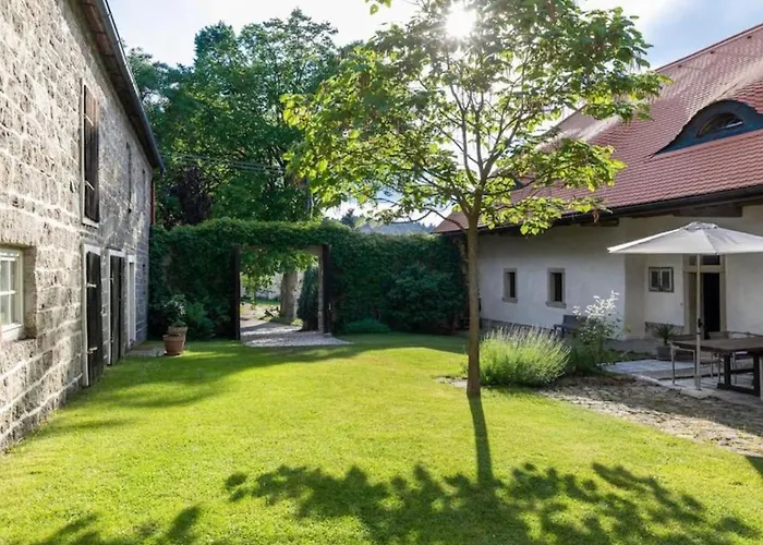 18 Century Bohemian By Interhome Casa de Férias
